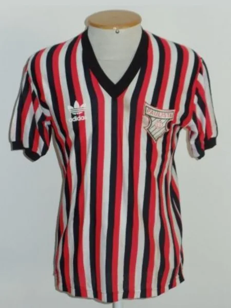 Uniforme 1986–1986